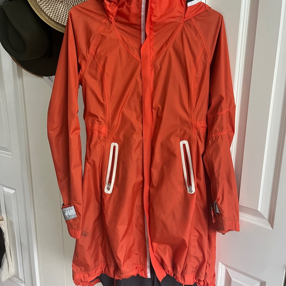 Rare Lululemon Ride on Rain jacket - Picture 2 of 5